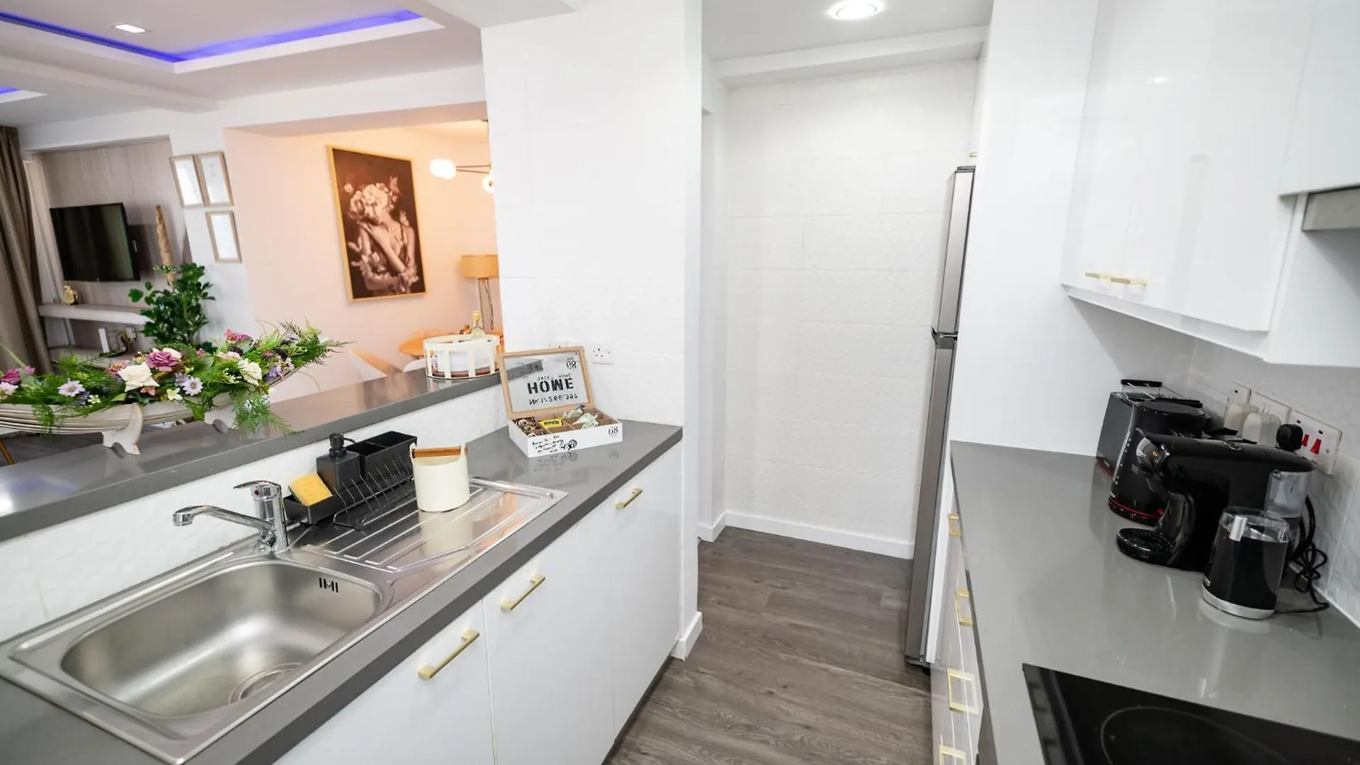 Lazuli Beachfront Sea View Ap144 Larnaca Apartment