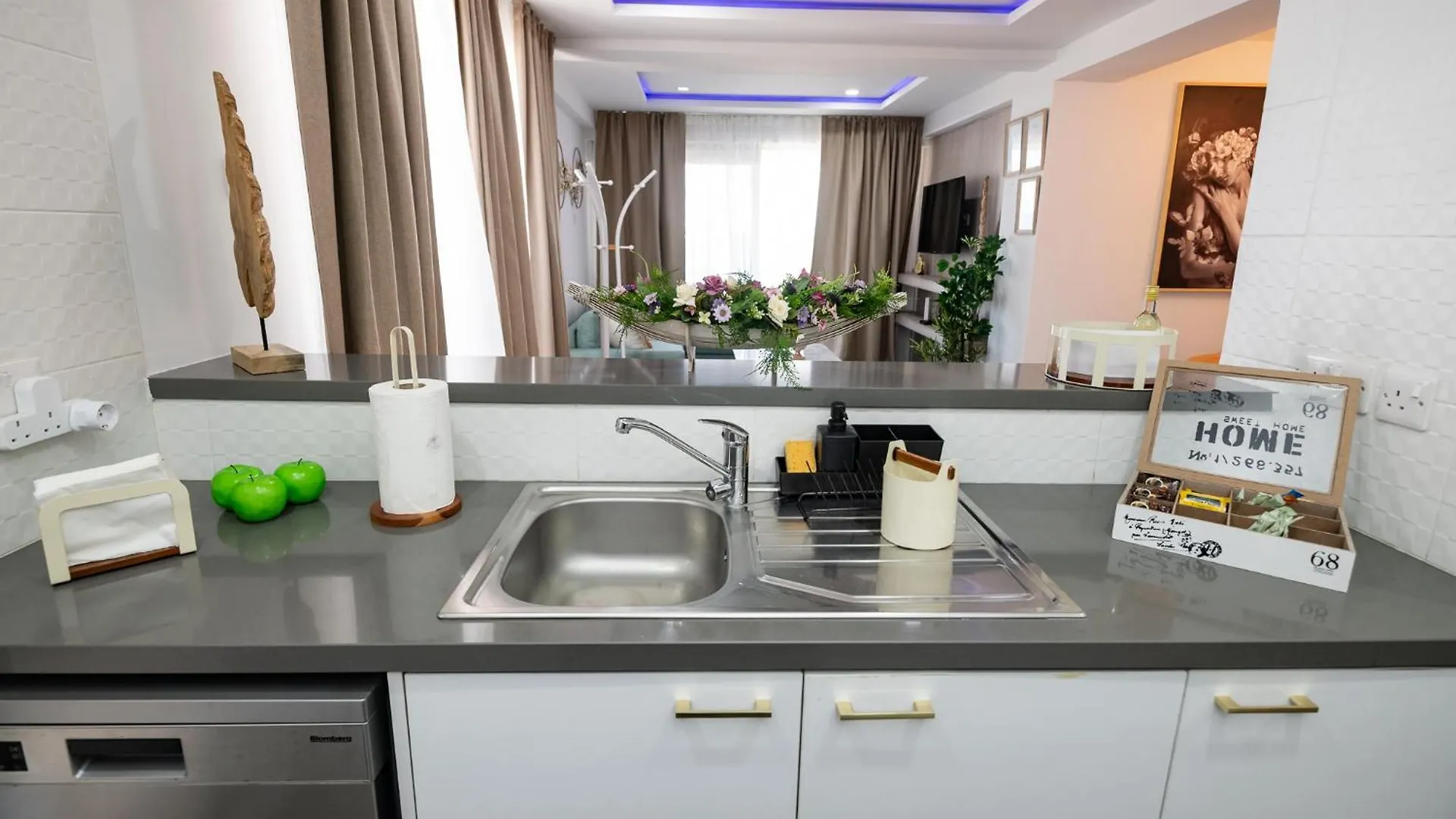 Apartment Lazuli Beachfront Sea View Ap144 Larnaca