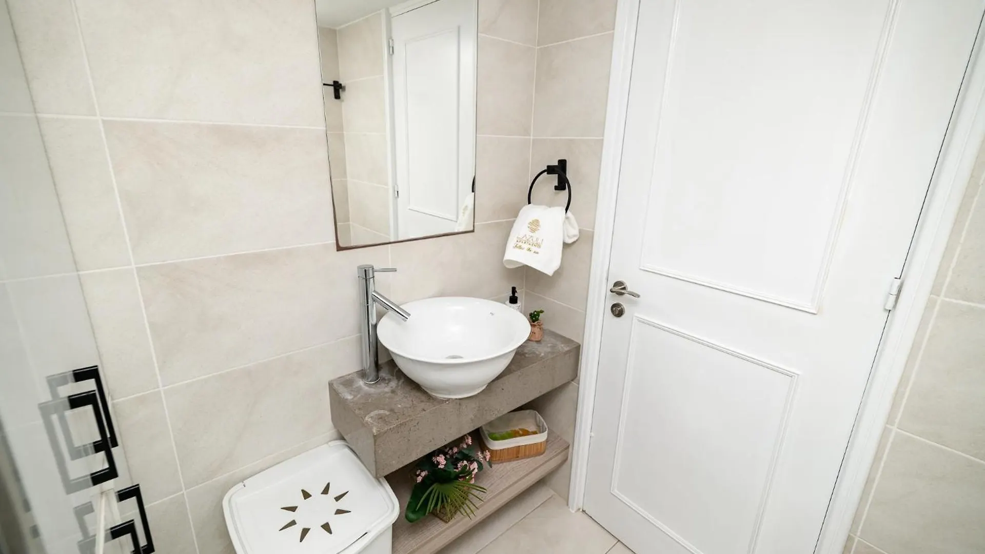 Lazuli Beachfront Sea View Ap144 Larnaca Apartment