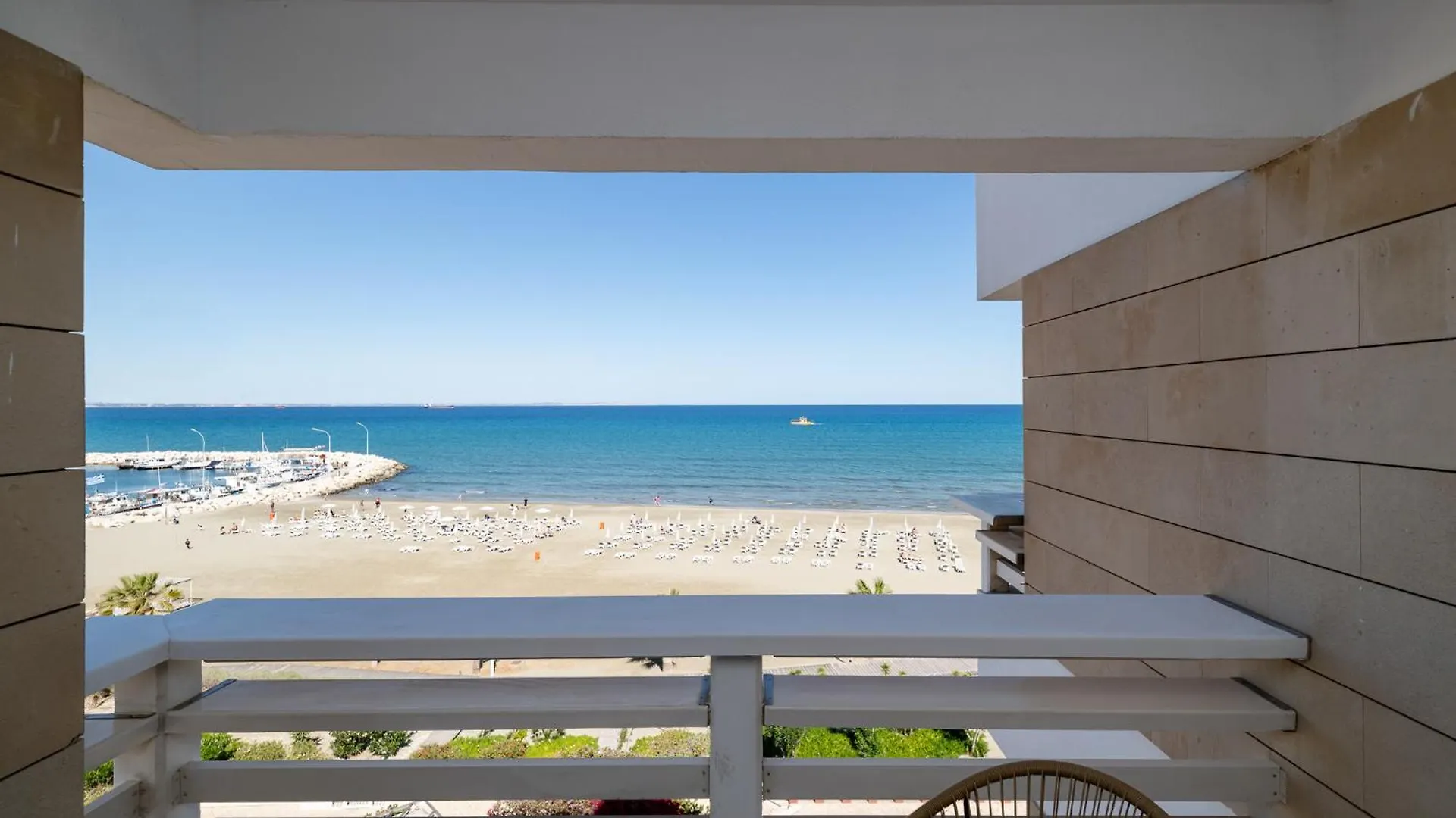 Lazuli Beachfront Sea View Ap144 Larnaca Lejlighed